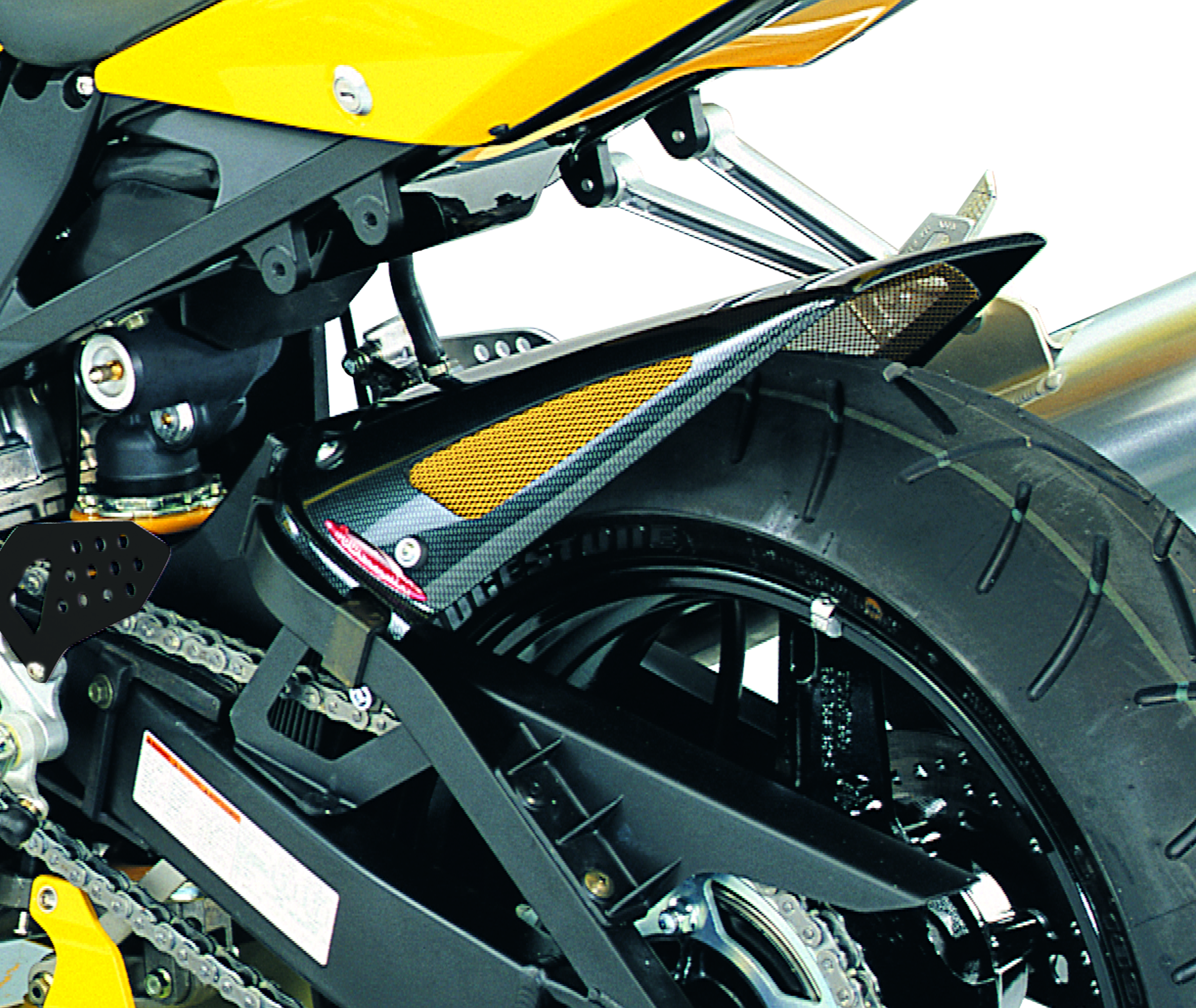 Powerbronze Hinterradabdeckung SUZUKI GSX-R 1000 schwarz-goldenes  Metallgewebe