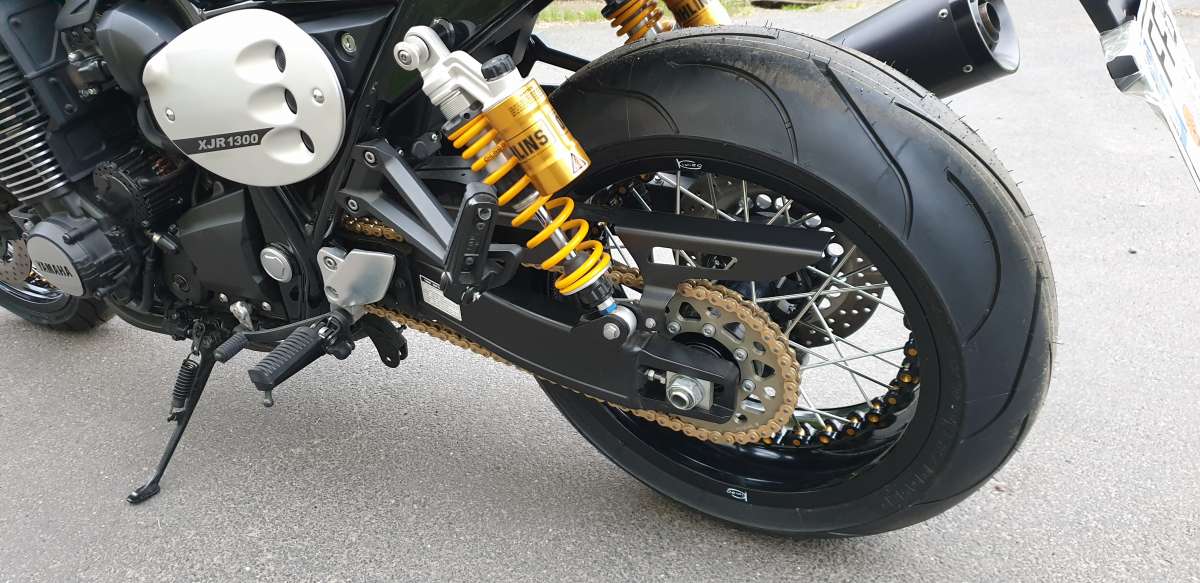 Würfel SPORT Windschutzscheibe Für Motorrad – Schwarz Matt, PMMA-Plexiglas 3 Mm, Inkl. Halterungen (MT-10 / SP 2016-2021)